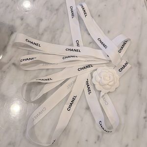 Chanel Camellia Flower & Ribbon - Gift Wrap